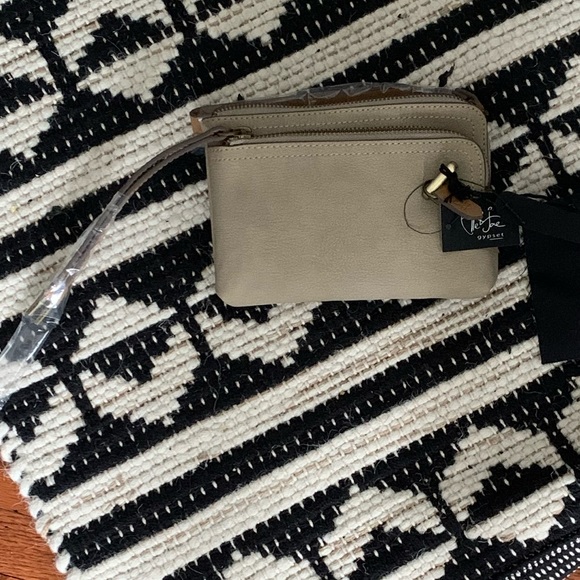 Convertible Crossbody Clutch - Picture 4 of 5